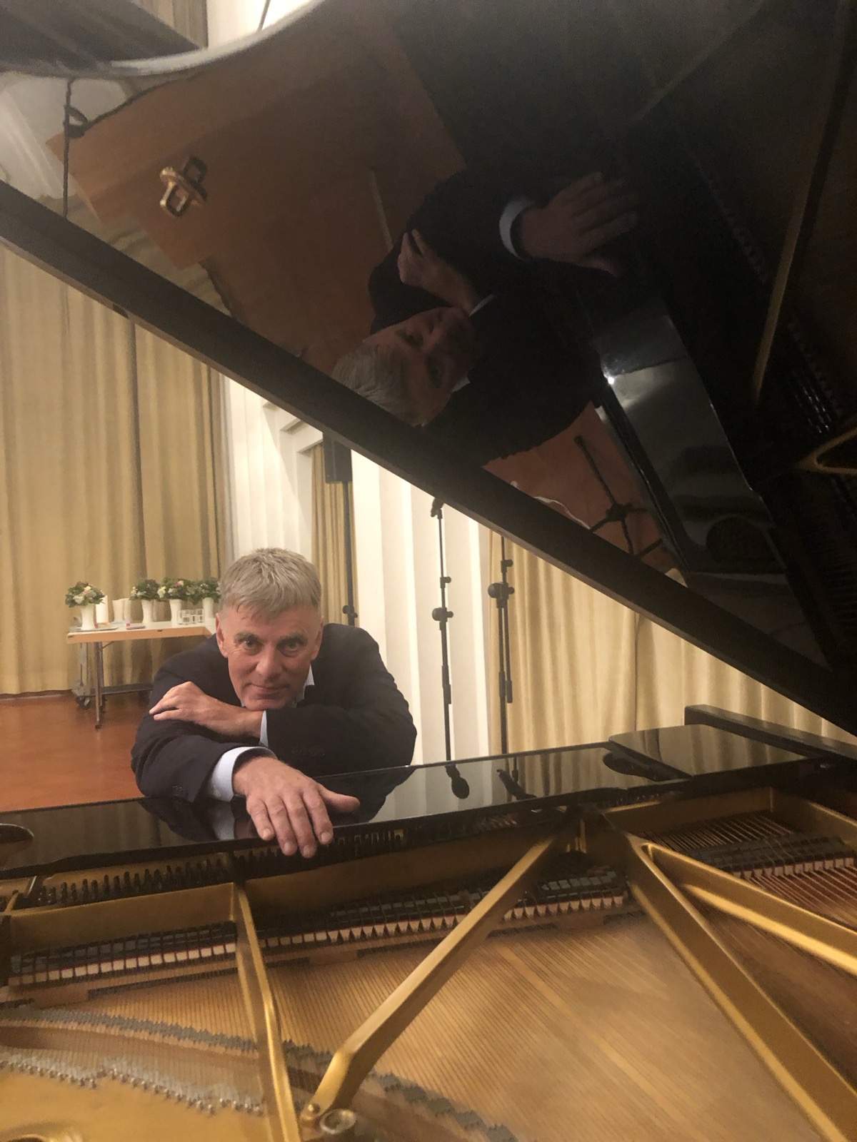 Porträt des Pianisten Andreas Kadauke